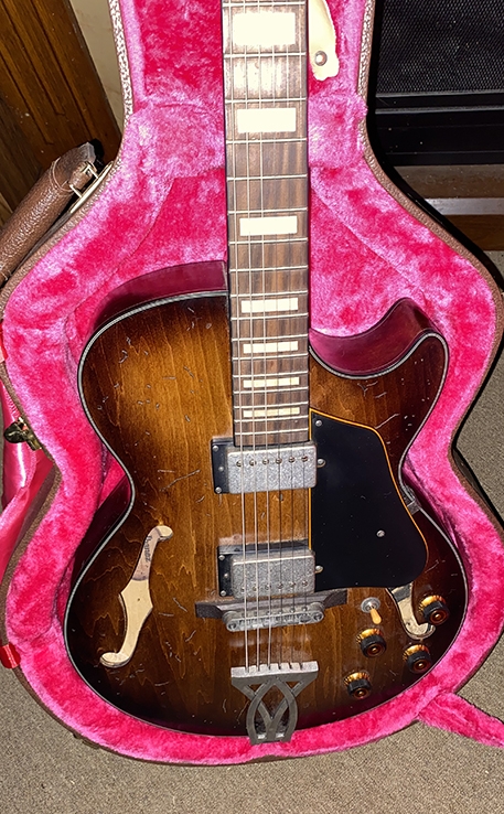 IBANEZ HOLLOW BODY